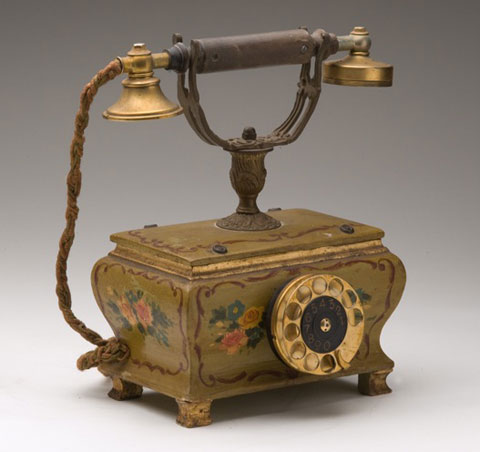 Telephone that came to the museum from Souvannaphouma House, the residence of the former Prime Minister, Mr Souvannaphouma. Photo: Mrs Phonesamai Vilayvah.