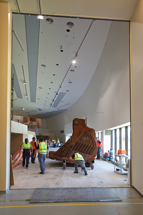 The bucket being moved slowly to its final position in the Landmarks gallery.
