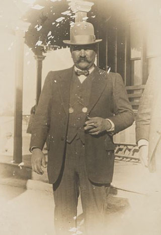Black and white photograph of Jack Howe