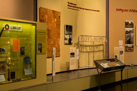Link up display
