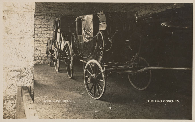 Postcard depicting the Ranken landau coach at Vaucluse House.