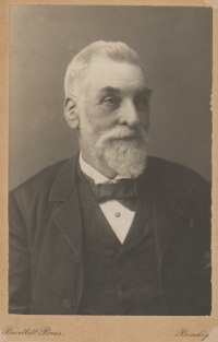 Photographic portrait of Bendigo Pottery founder George Duncan Guthrie, about 1890.