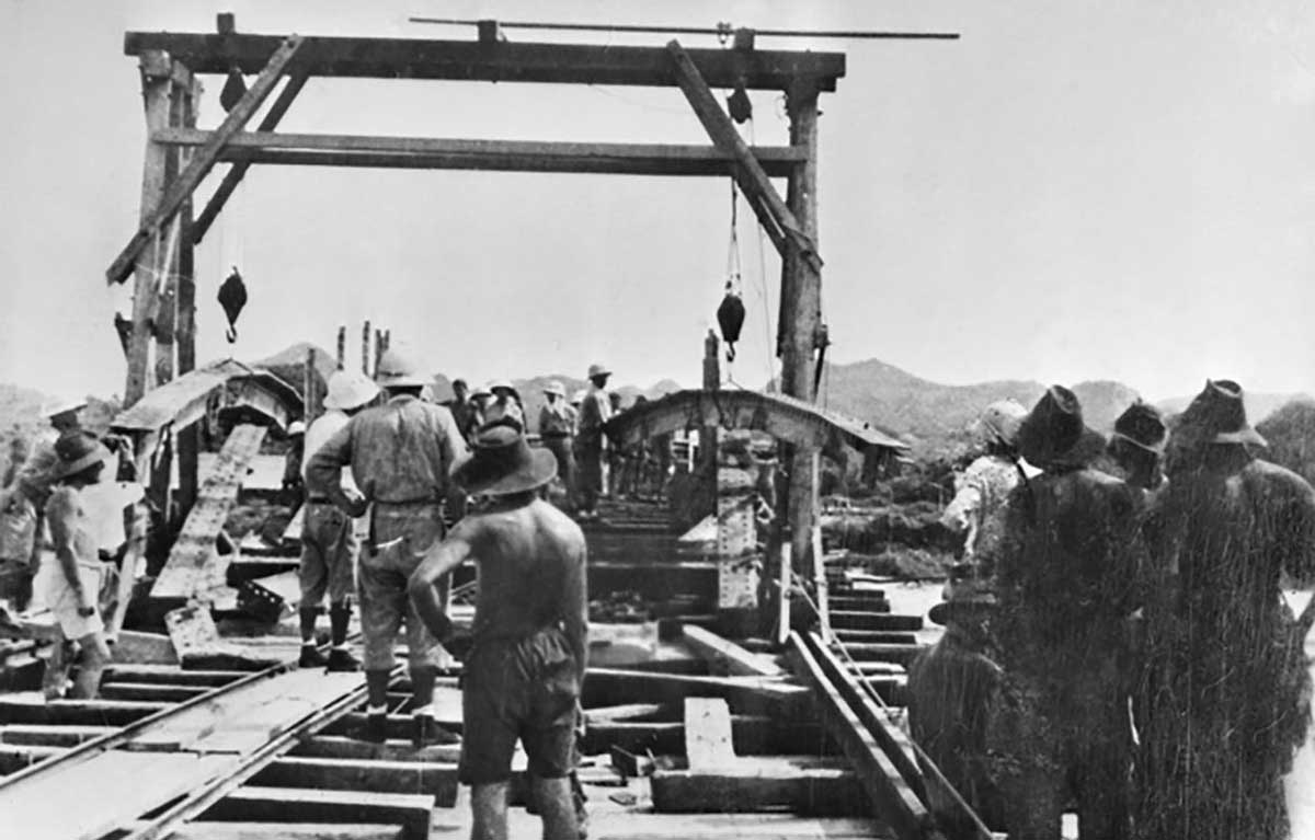 Thailand-Burma Railway. Allied prisoners of war engaged in bridge building, c. 1940 
