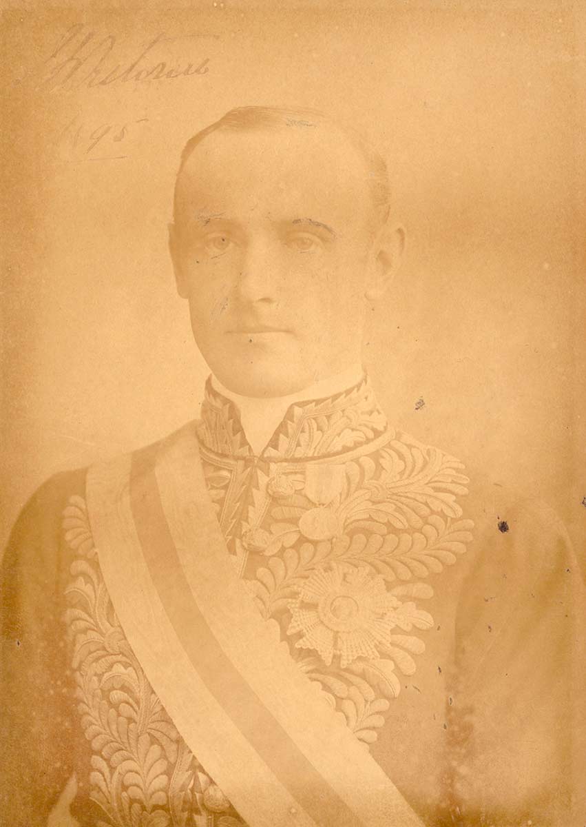 Portrait photograph of Lord Hopetoun - click to view larger image