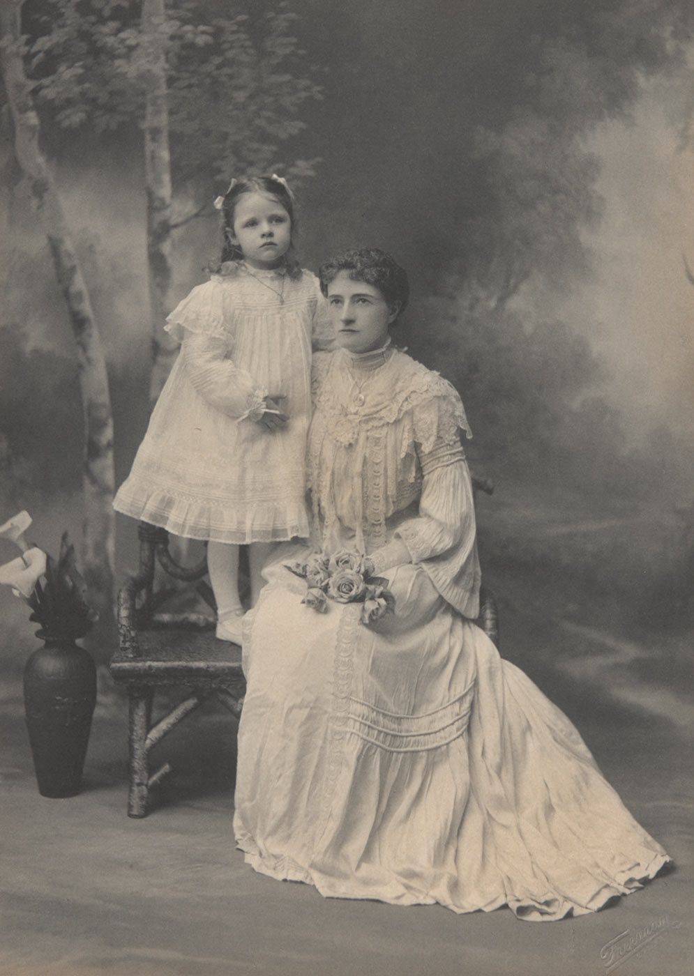 Mrs Lilian Anderson seated with daughter Clarice standing, about 1904. - click to view larger image
