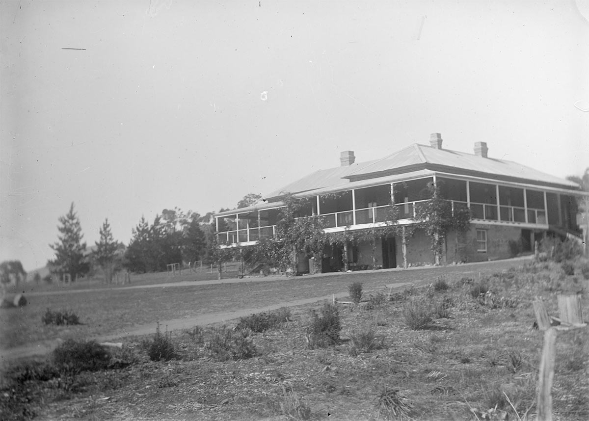 Photo of Farrer's house at Lambrigg - click to view larger image