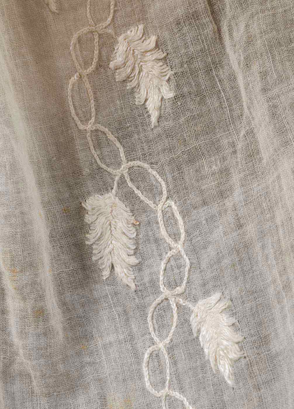 Vertical leaf embroidery detail. - click to view larger image