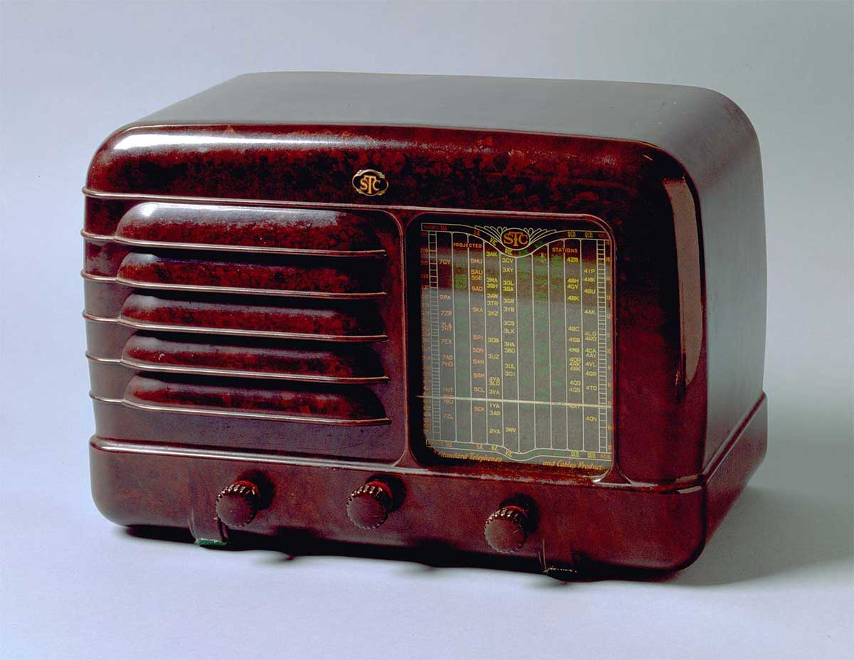 A mantel radio. - click to view larger image