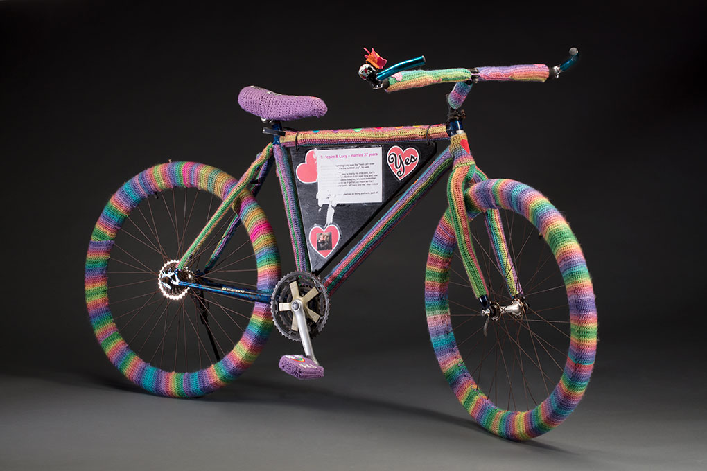 Bicycle with rainbow crochet feature