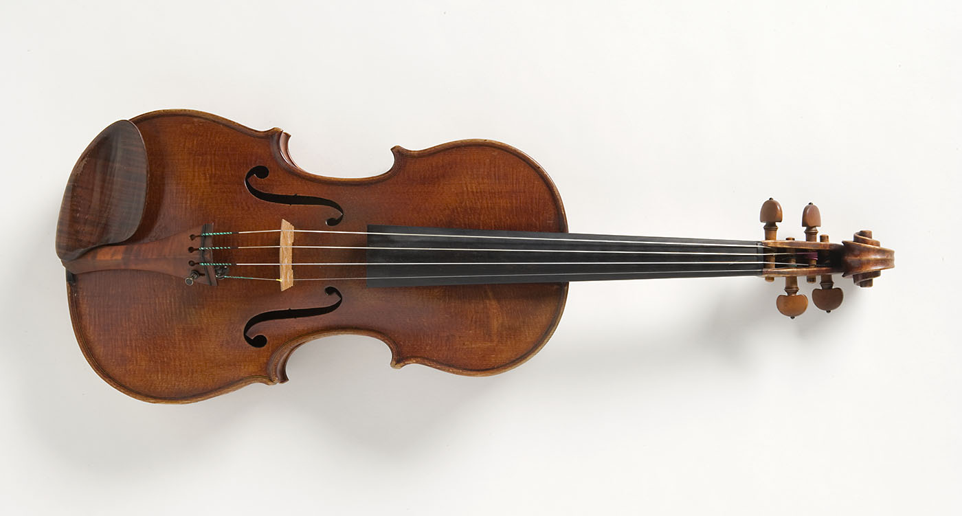Front view of a violin.
