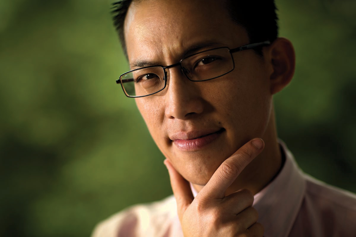 Studio portrait photograph of Eddie Woo. - click to view larger image