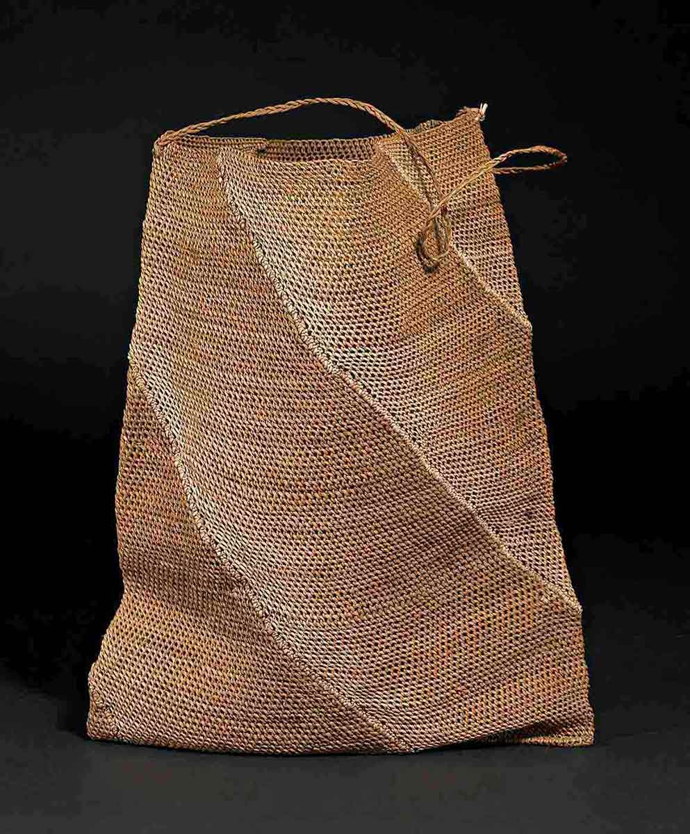 Woven bag made of vegetable fibre. - click to view larger image