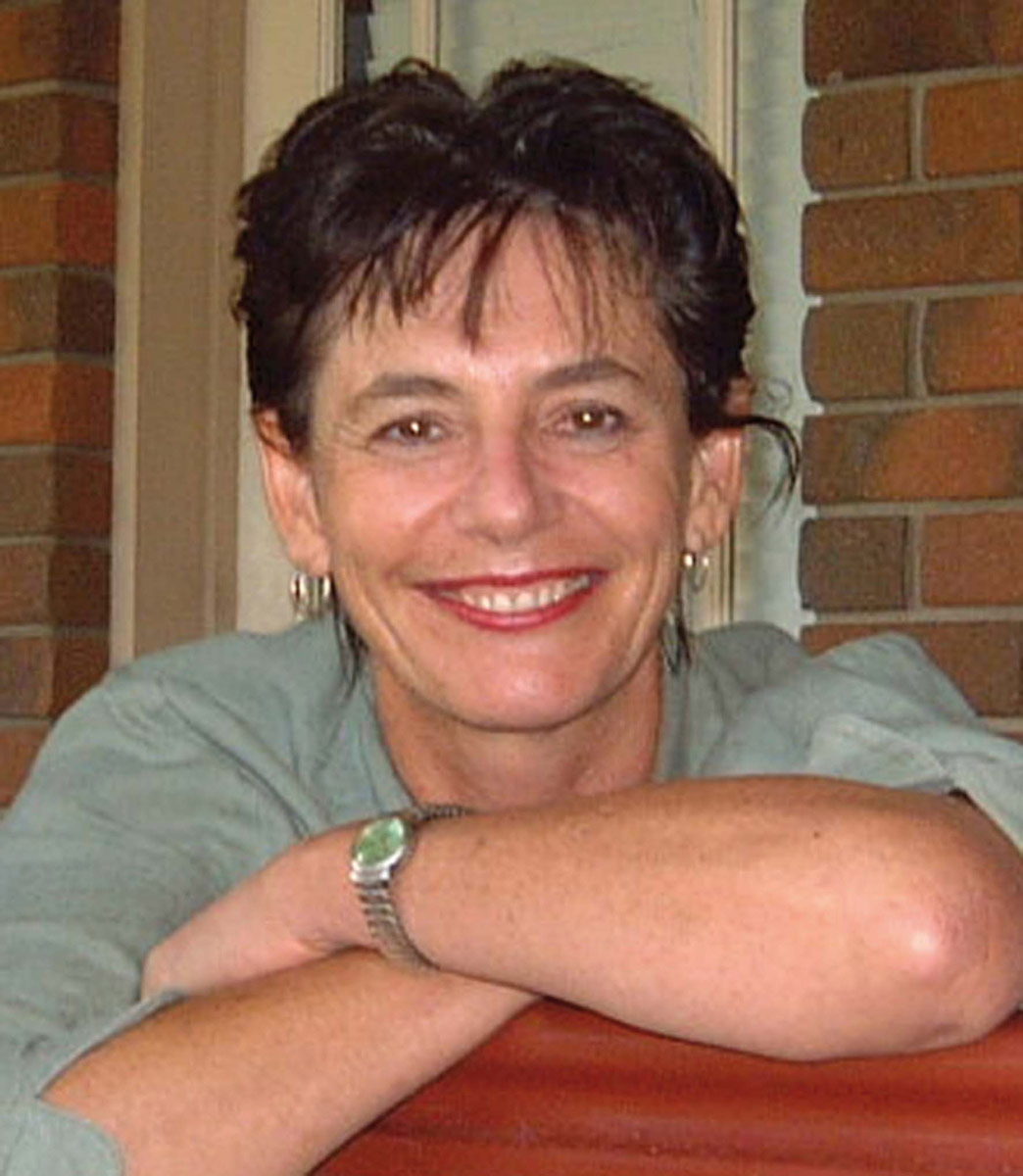 Portrait of Kim Mahood - click to view larger image
