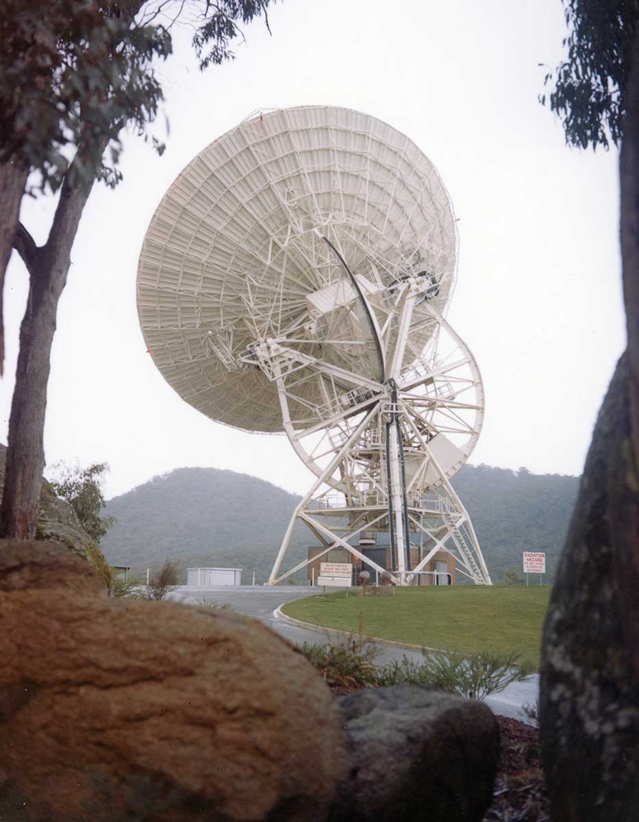 Honeysuckle Creek’s tracking dish - click to view larger image