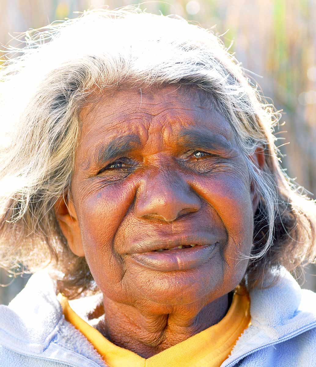 Portrait of Yikartu Bumba. - click to view larger image