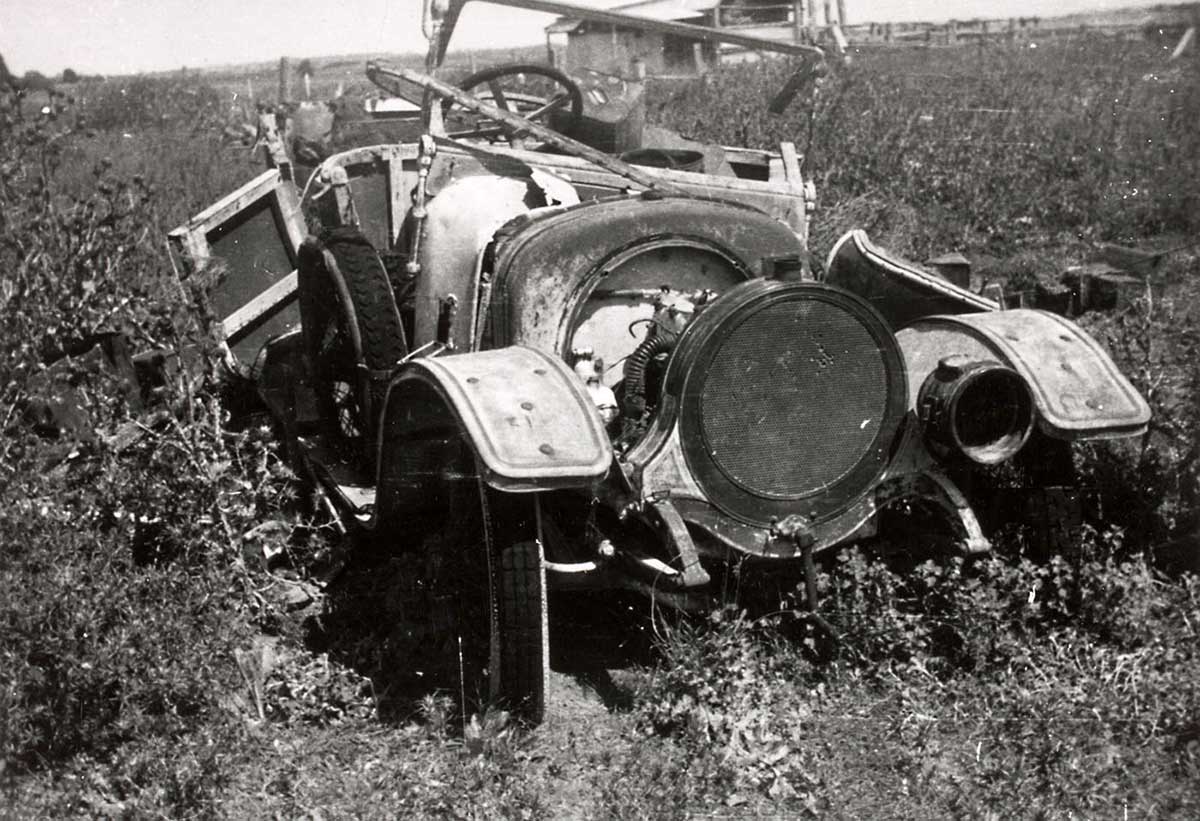 Abandoned wreck of the Delaunay-Belleville tourer. - click to view larger image